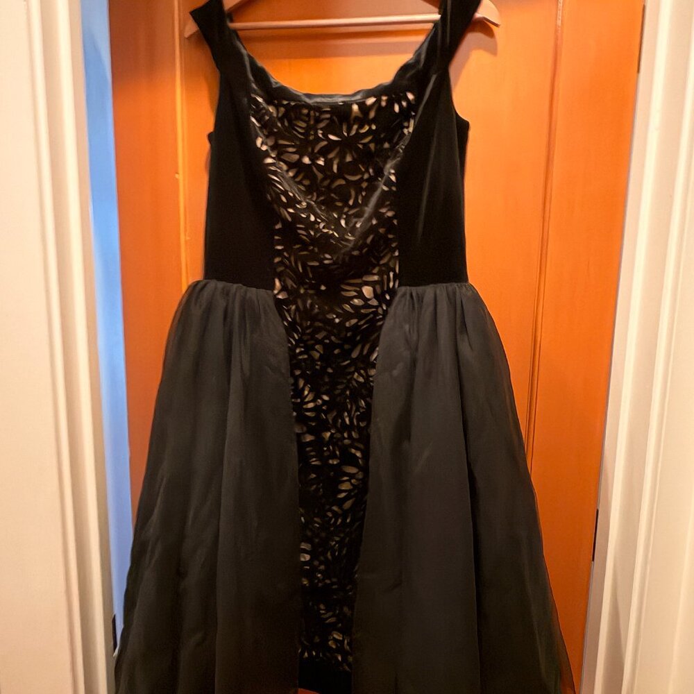 Tadashi Shoji Laser Cut Velvet Off the Shoulder Cocktail Dress Sz 12  orig $518